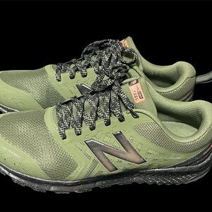 New Balance Men's fuel core Olive Athletic Shoes size 12